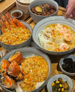 Exploring the Delicacy of Crab Roe Noodles in Guangzhou: A Gourmet